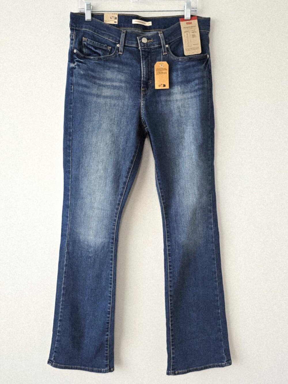 Levi's 315 Shaping Bootcut Jeans 31 Medium Wash NWT